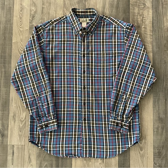 LL Bean Scotch Plaid Flannel Shirt # 228061
Blue/Black/White/Red
Men’s Medium - Picture 1 of 6